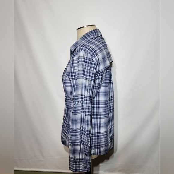 Duluth Trading Co Women's Long Sleeve Lightweight Blue Plaid Button Shirt Medium - Picture 3 of 16